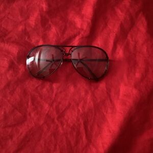 Stylish Black Aviator Sunglasses